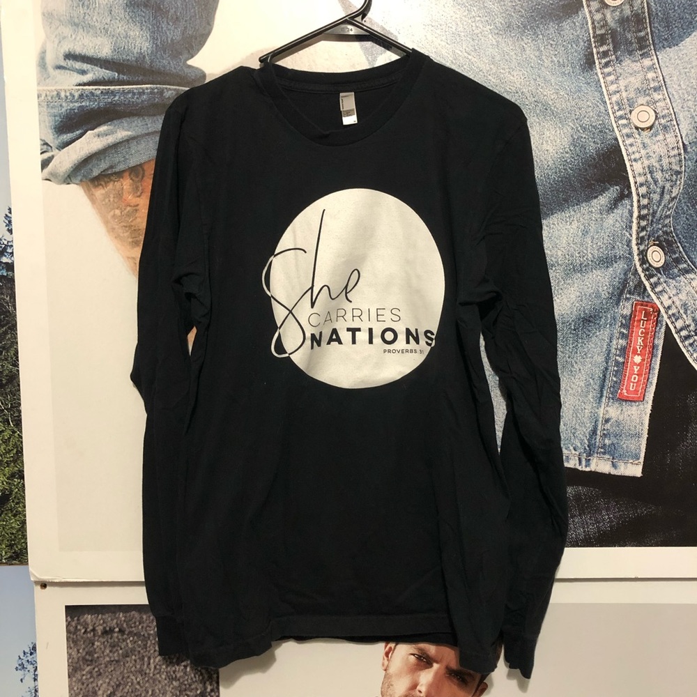 She Carries Nations Proverbs 31 Christian Long Sleeve Size Medium